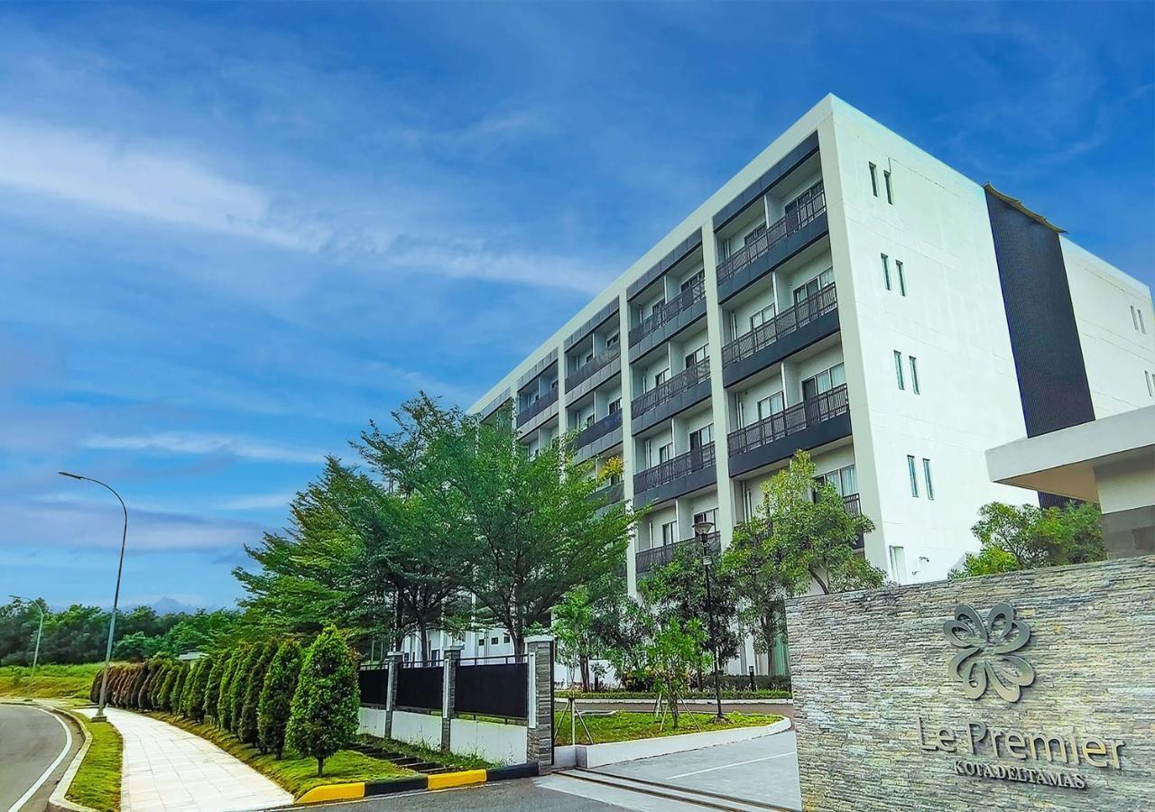 Le Premier Hotel Deltamas Cikarang Esterno foto